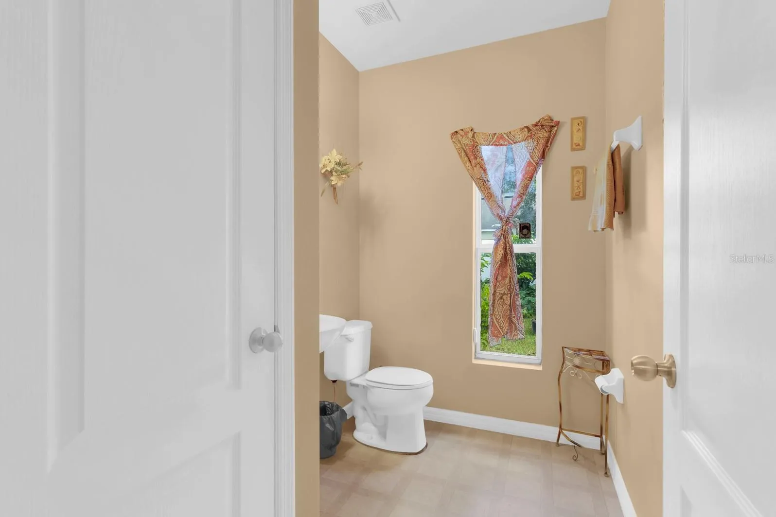 Half Bathroom 1st Fl