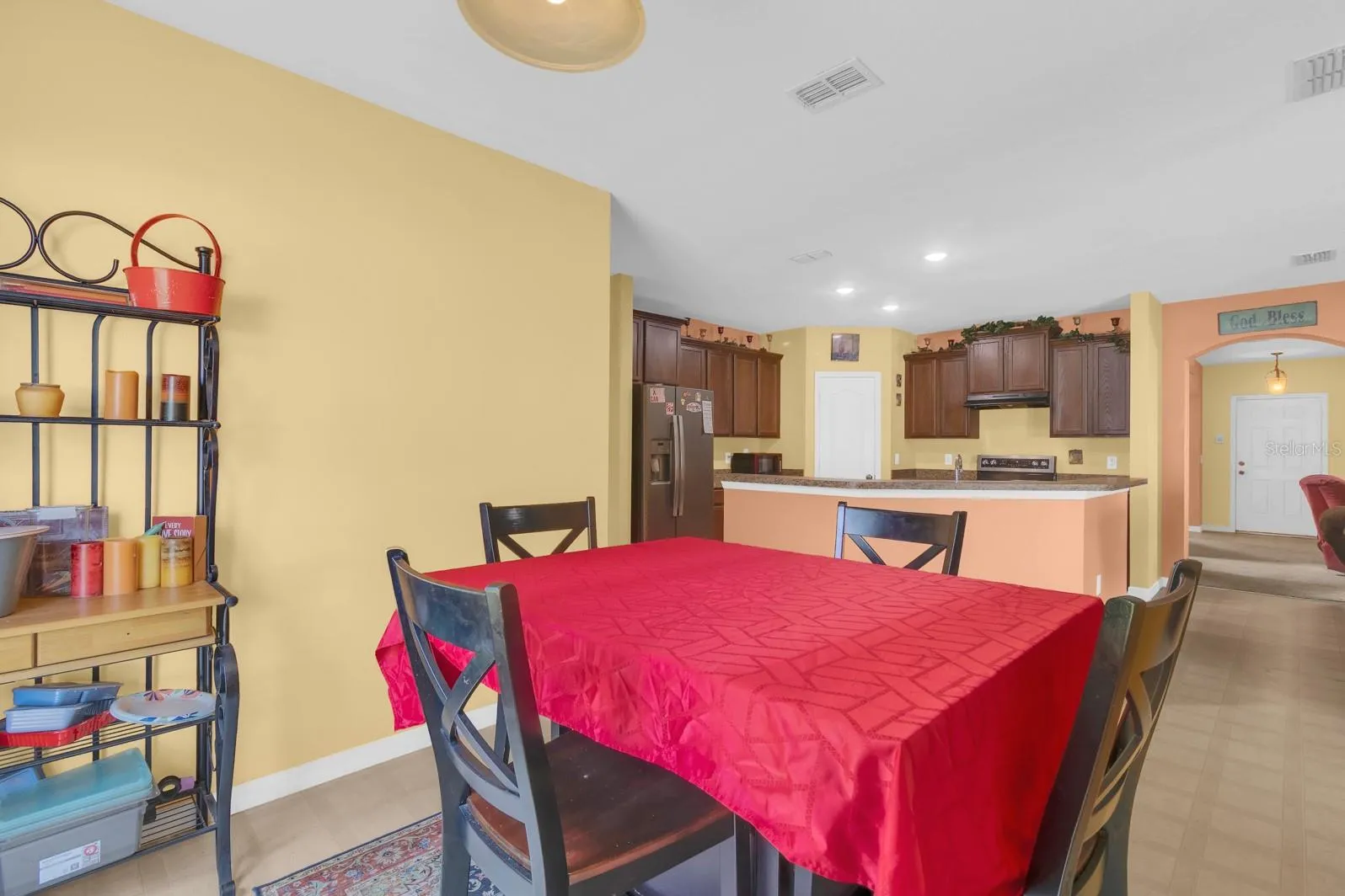 Dinette 1st Fl