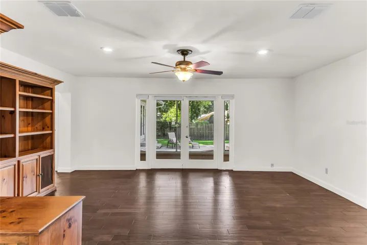 Flex room