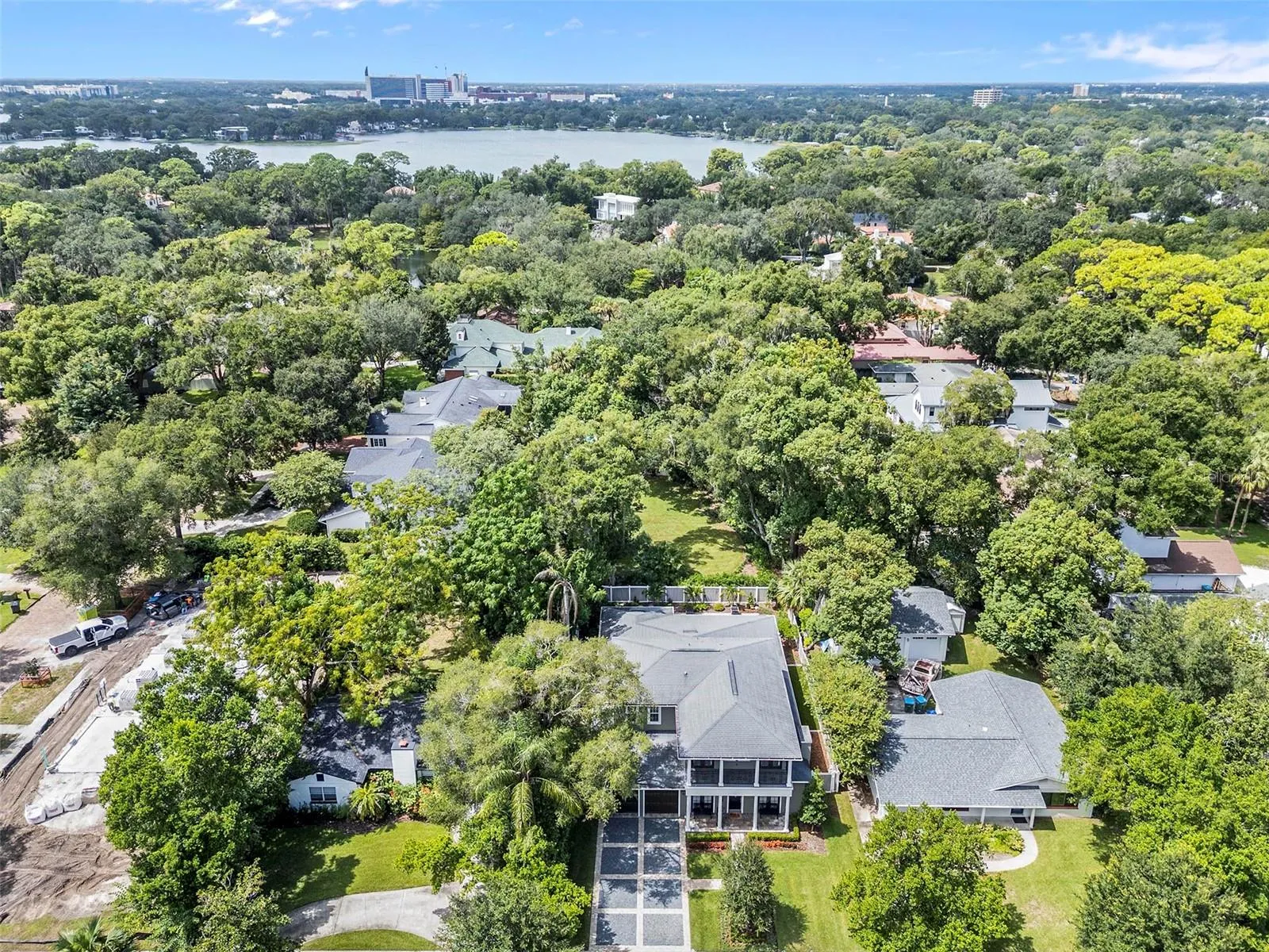 The established neighborhood of Charmont is a Winter Park favorite for its tree canopy, excellent schools, and convenient location.
