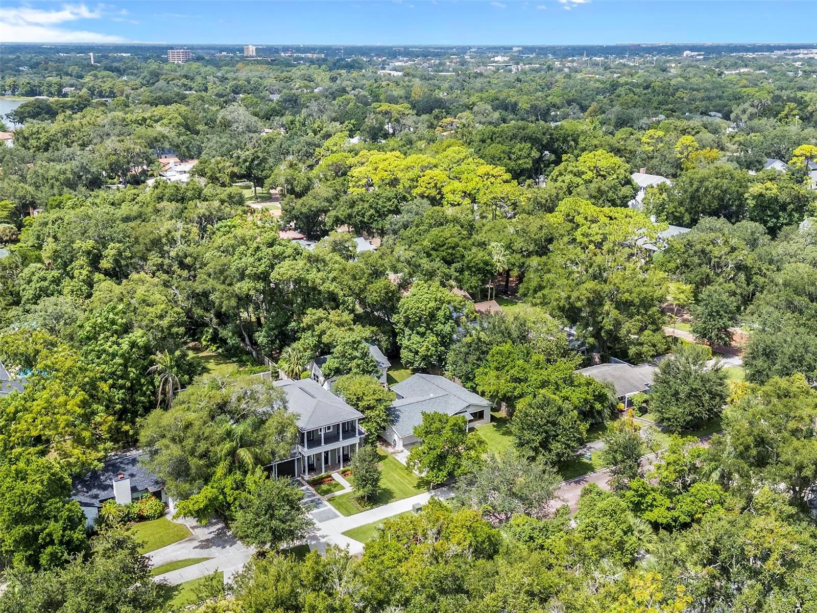 Winter Park's un-matched parks, restaurants, and shopping are at your doorstep. Also, this home is conveniently located just about a mile north of highly-rated Audubon Park K-8 and a mile or so south of Winter Park High's 9th grade center.