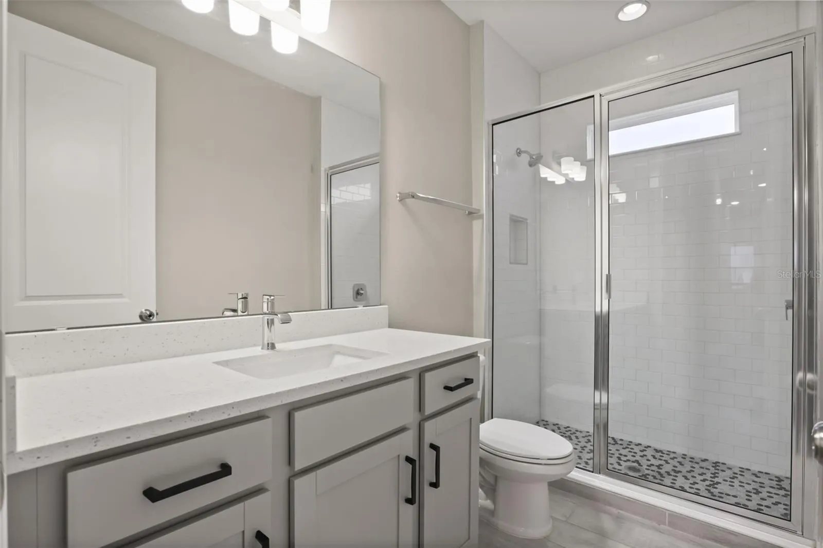 Guest bathroom #1