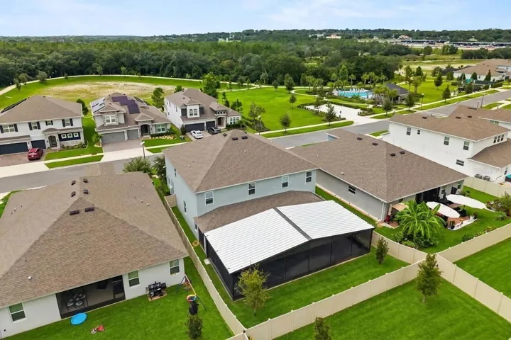 Huge back Lanai on 60 foot lot fenced in backyard