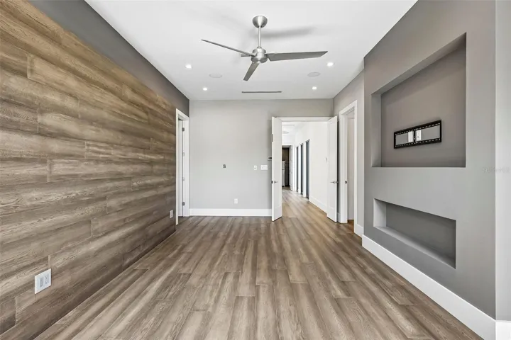 Primary Bedroom - Upstairs