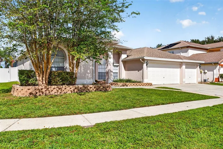 Corner lot with vinyl-fenced backyard