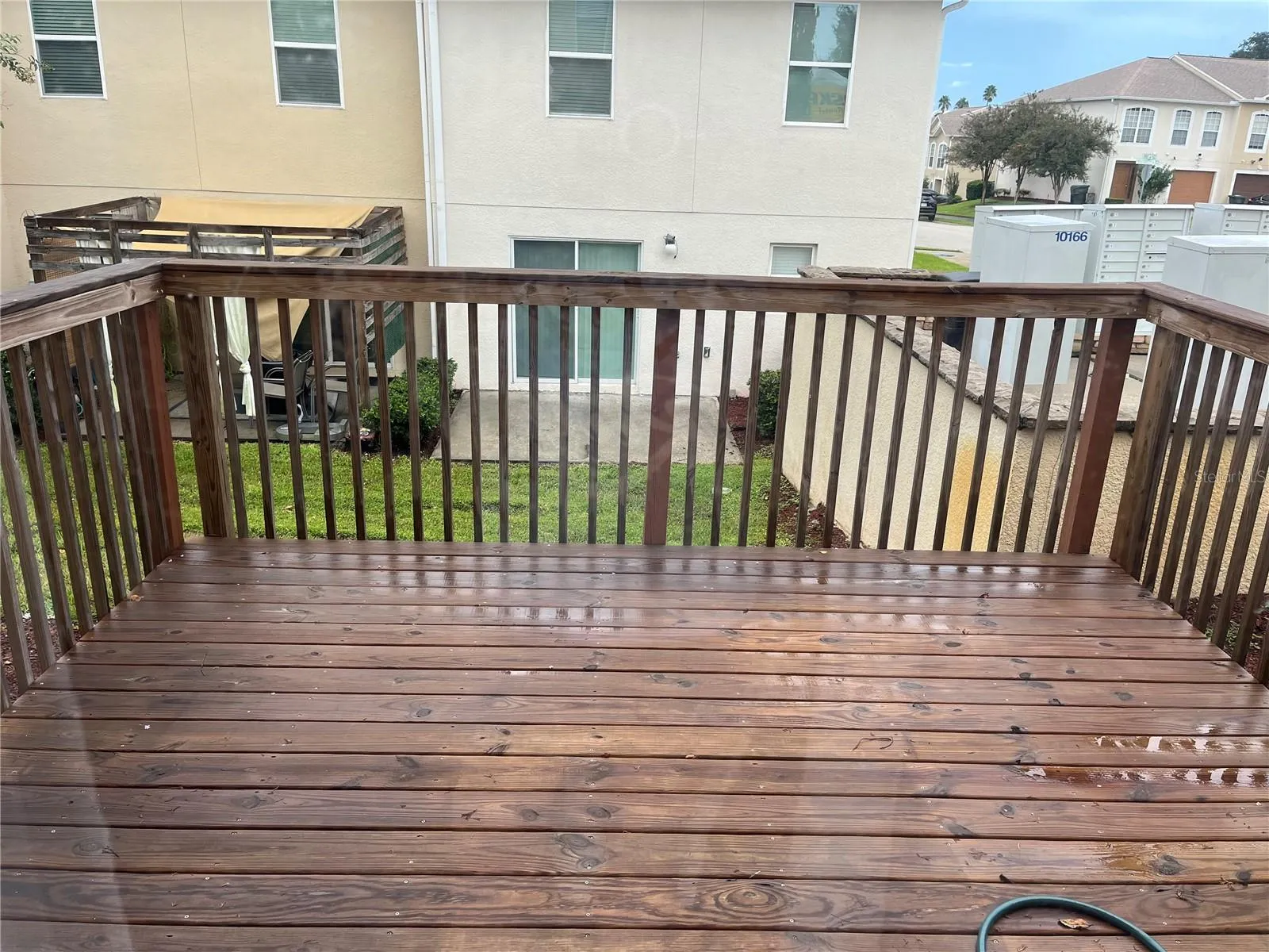 Sliders lead to the large Deck