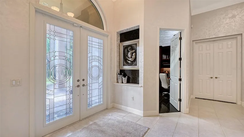 Foyer front entry.