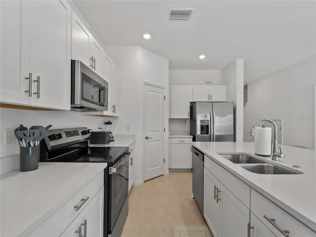 Corner pantry