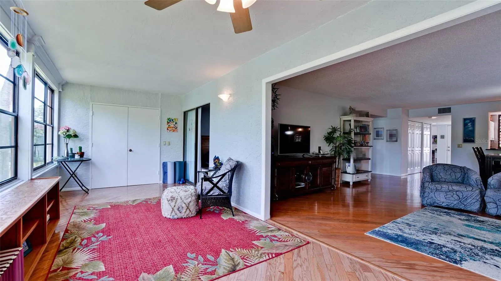 Large storage closet on lanai