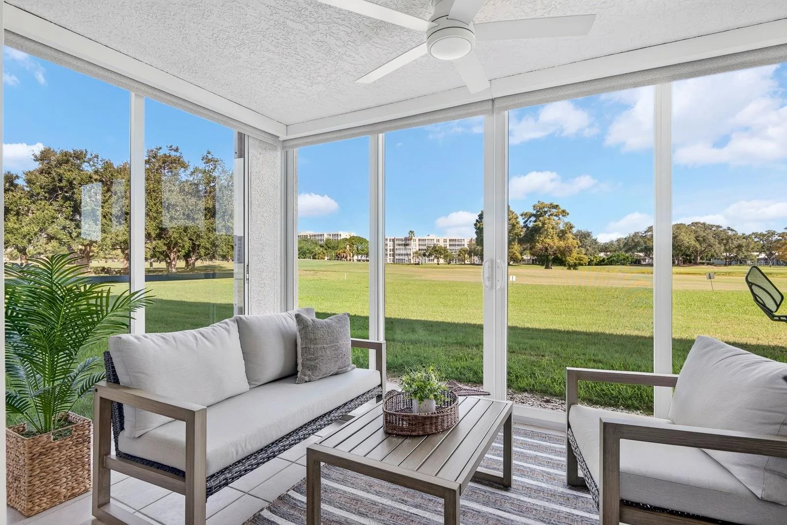 Lanai with panaromic views of beautiful outdoors