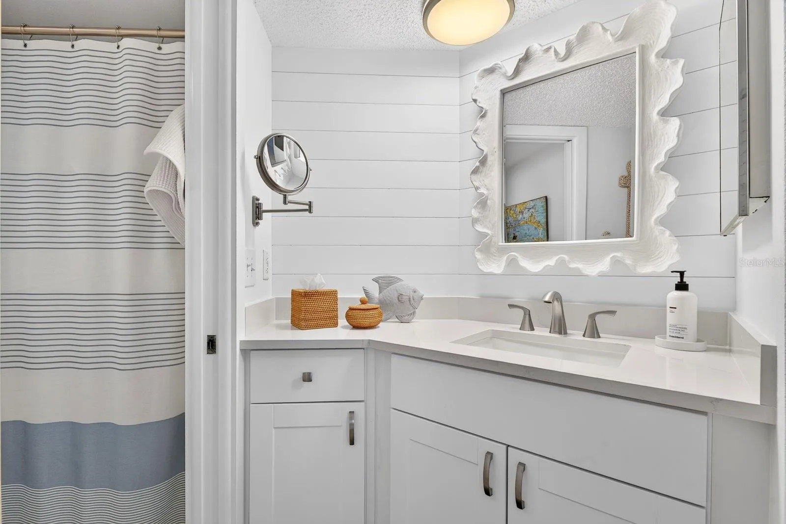 New Master Bath Area Pretty and Bright!