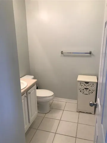 1/2 bath