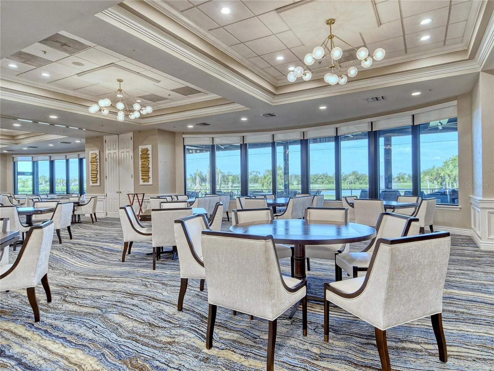 Restaurant / Dining