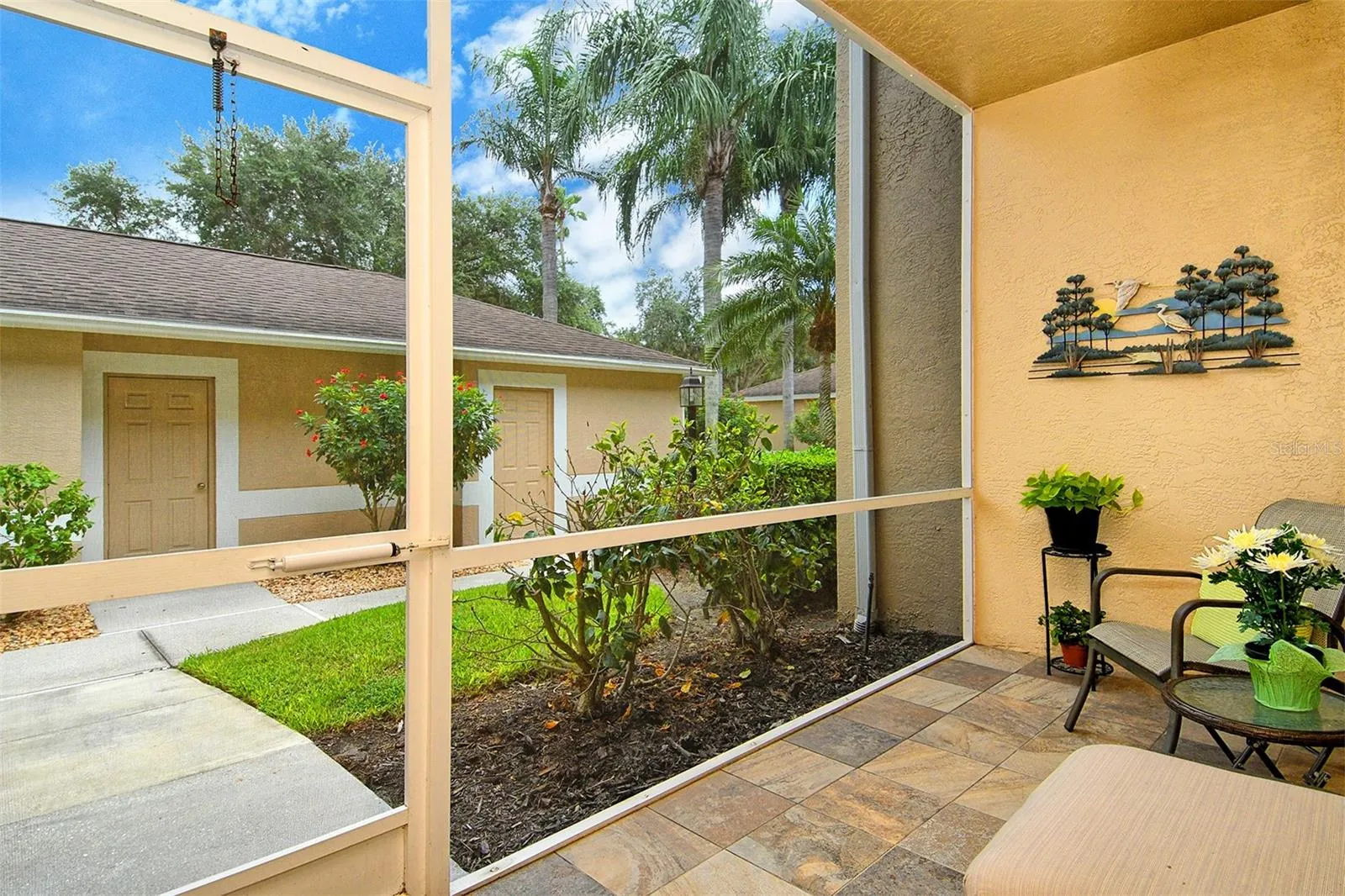 Front Lanai