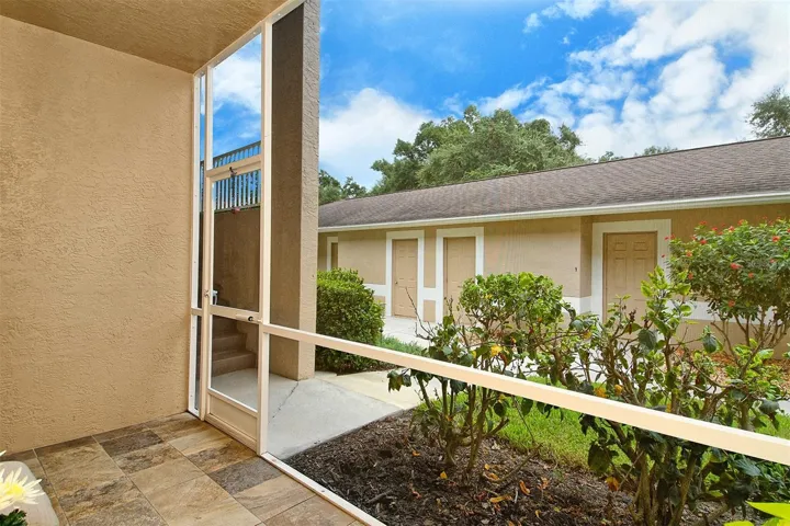 Front Lanai