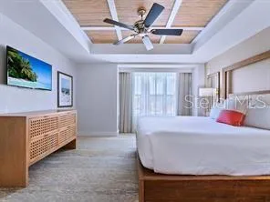 Primary Bedroom - King Size Bed