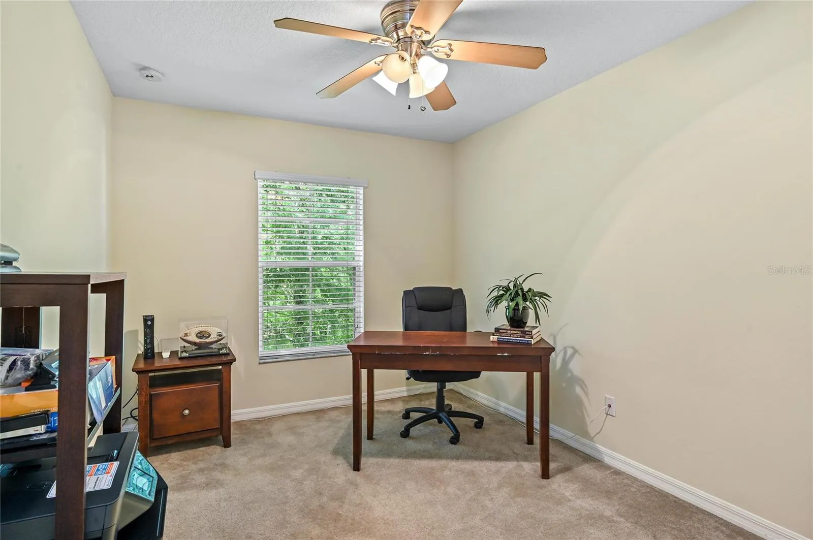 3rd bedroom- great office space
