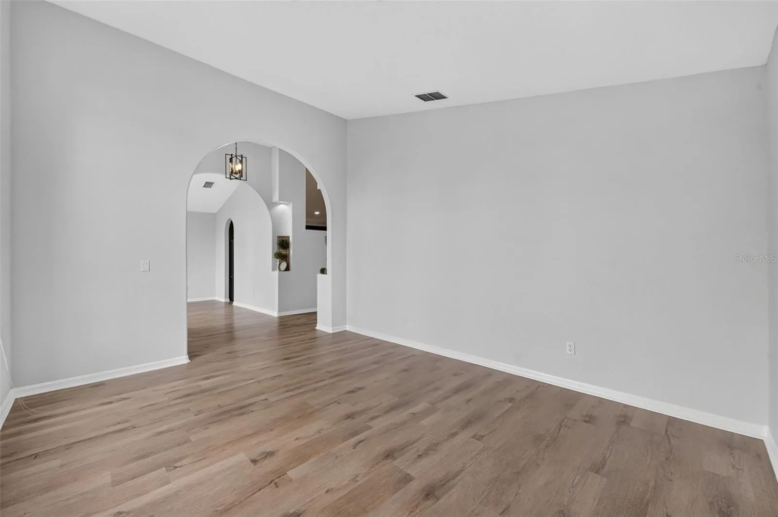Vacant living room