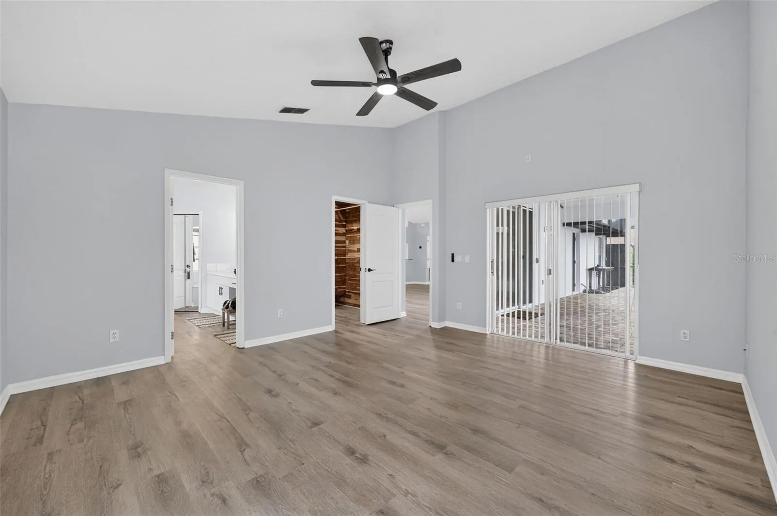 Vacant Primary Bedroom