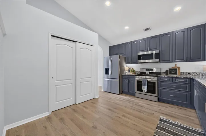 Vacant kitchen