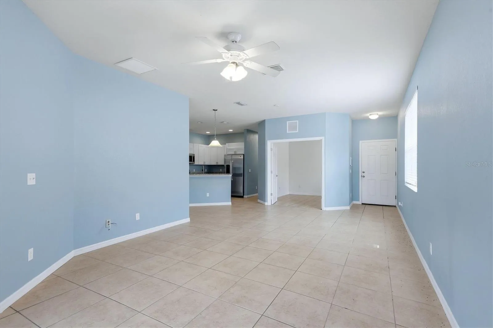Living Dining Area