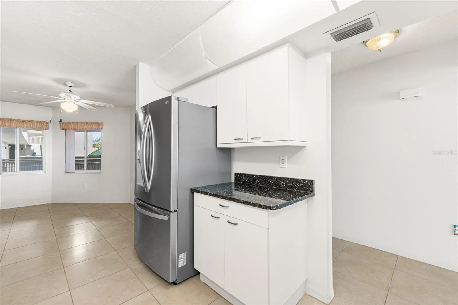 Kitchen &amp; Dining Nook