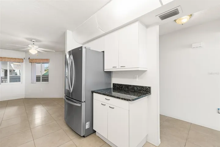 Kitchen &amp; Dining Nook