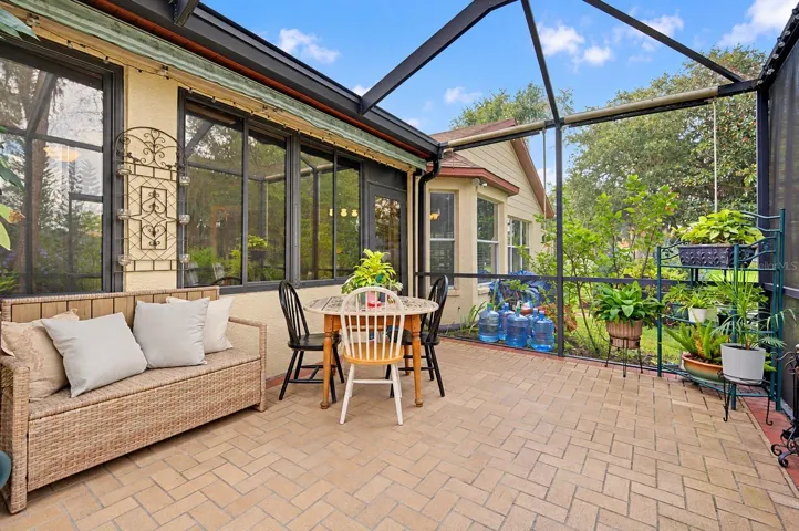 Screened in lanai