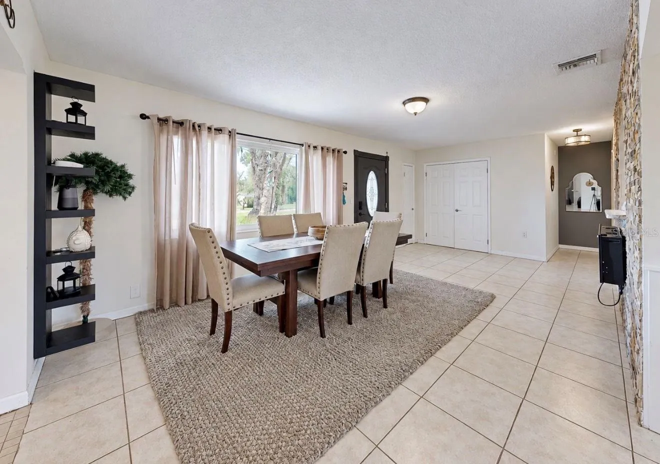 Formal Dining
