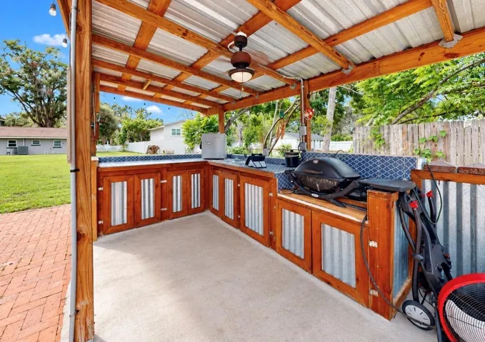 Outdoor kitchen