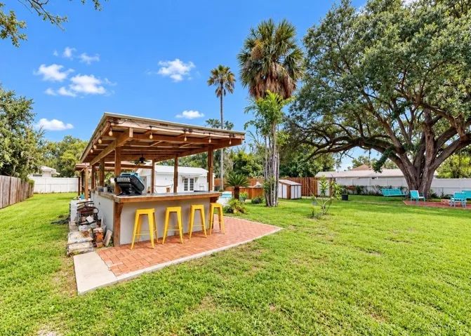 Outdoor kitchen