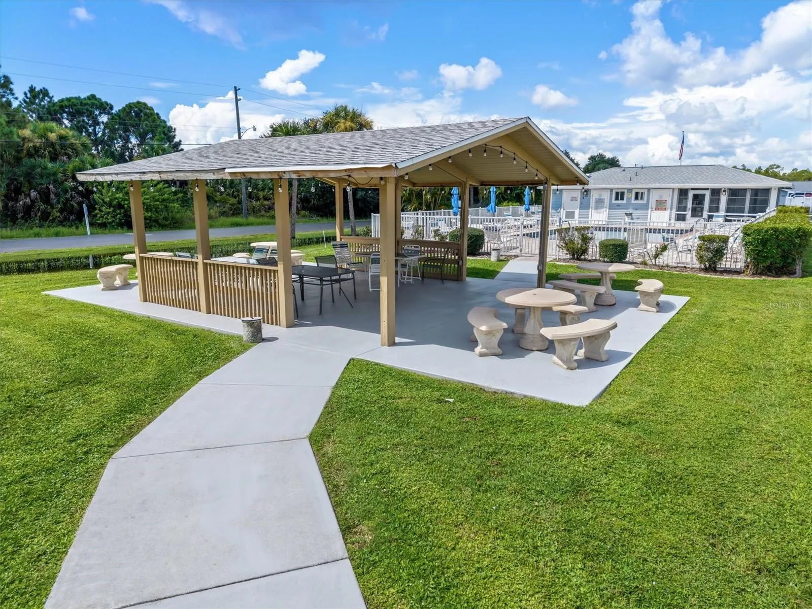 LOVELAND COURTYARD SHARED AMENITIES