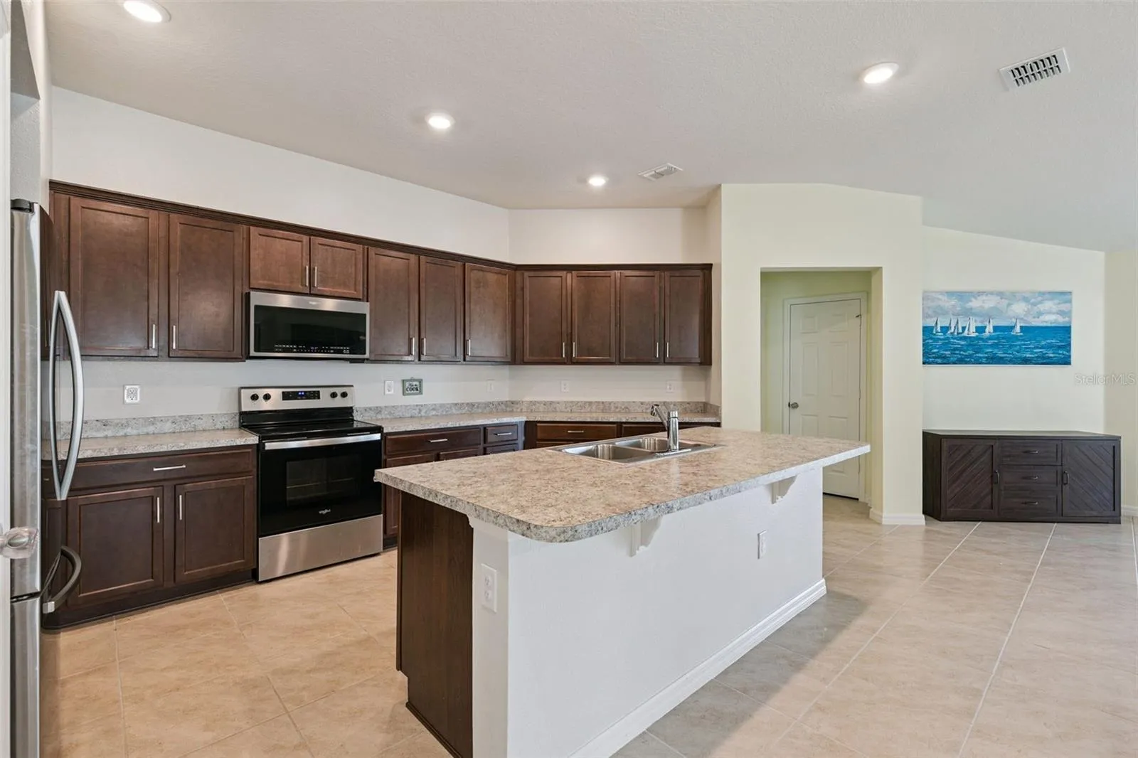 Kitchen (02)