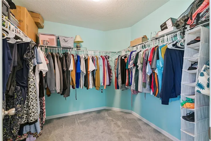 Primary Walk-In Closet (01)
