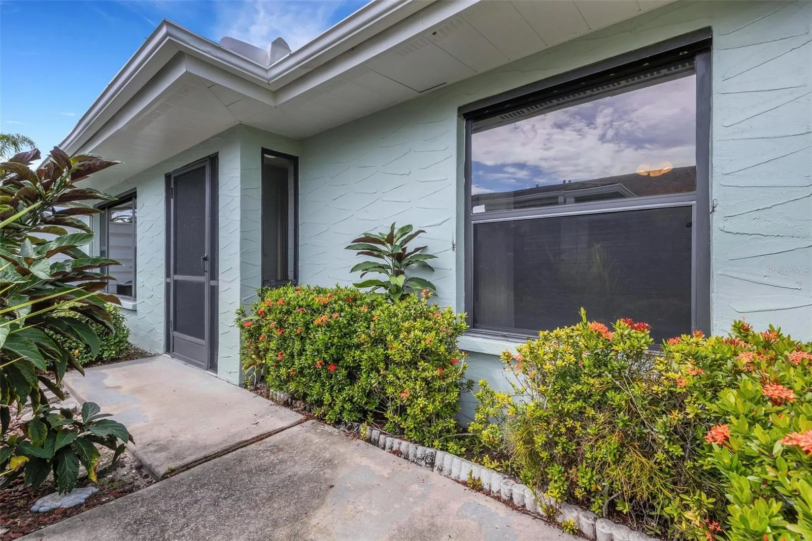 Welcome to 4465 Atwood Cay Cir Sarasota FL
