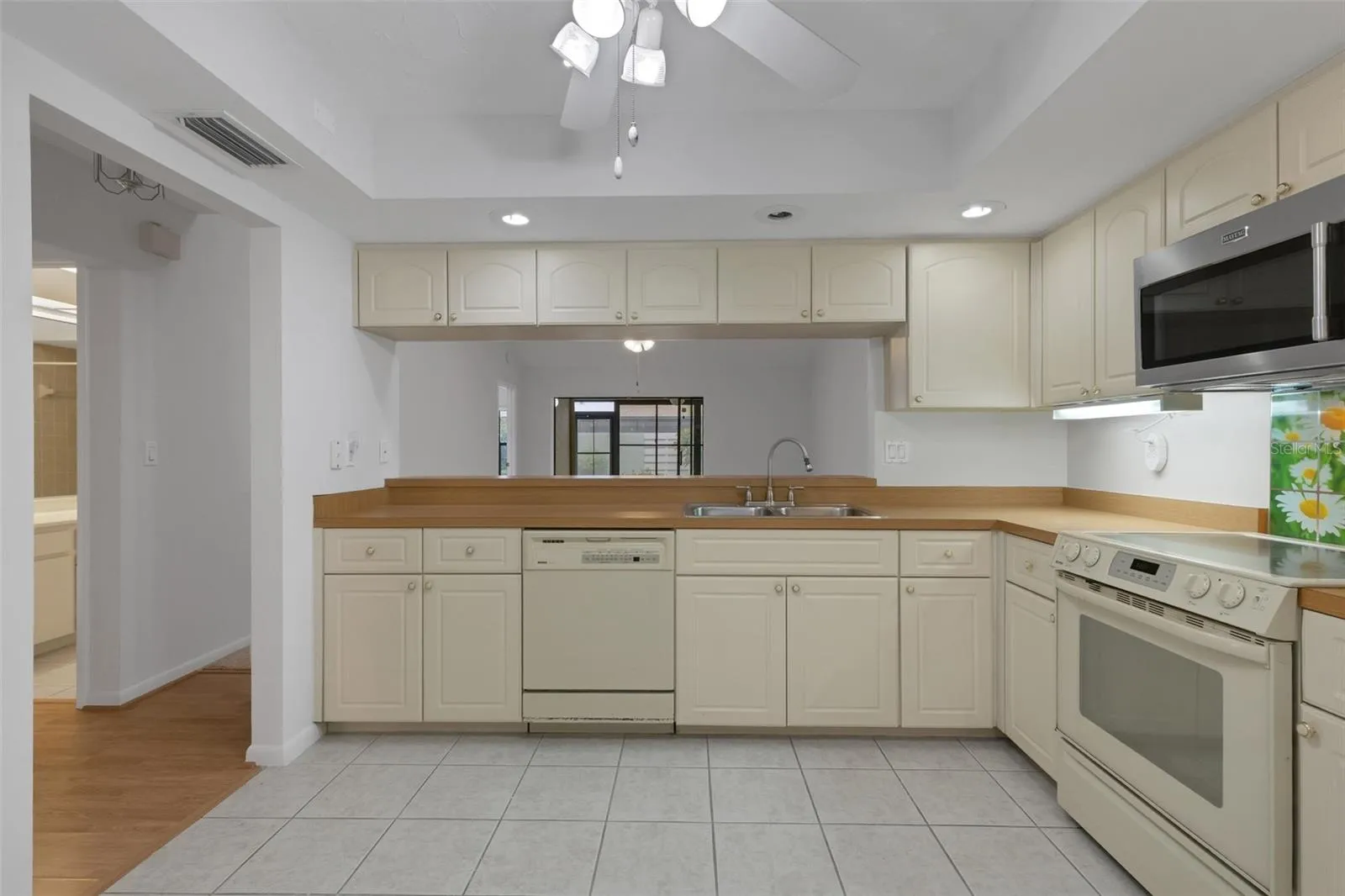 Spacious Kitchen - Pass-through to Family Room