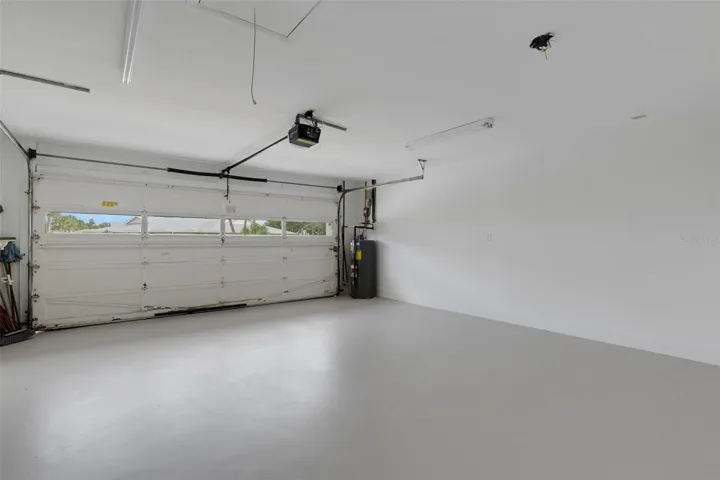 Oversized 2-Car Garage