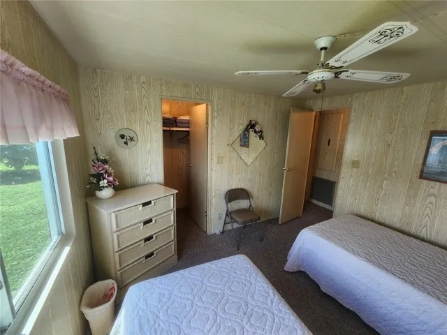 Guest Bedroom w/walk in closet