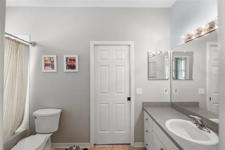 Full Bathroom