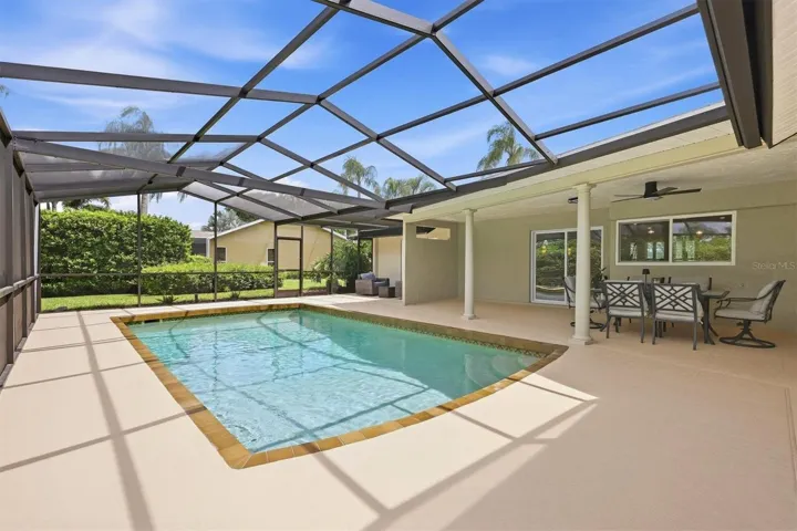 Lots of room for chairs on the pool deck.