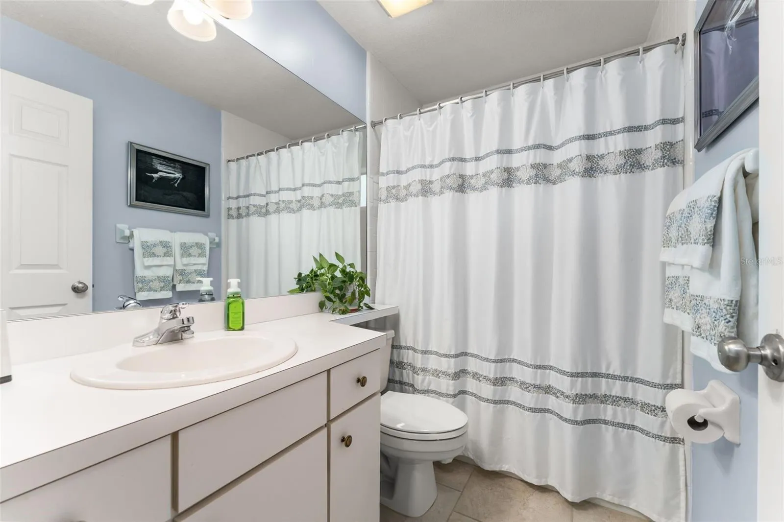 2nd Bathroom