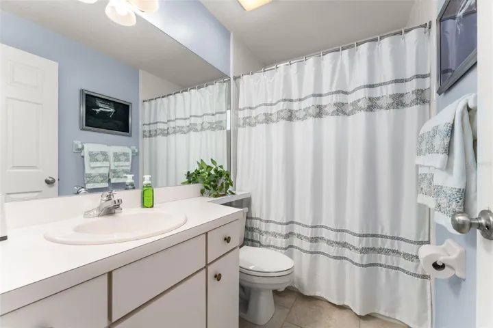 2nd Bathroom