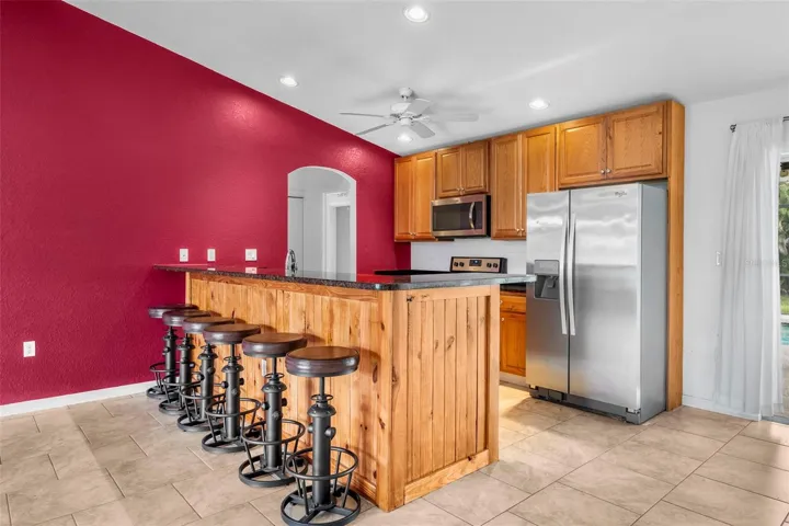Kitchen with Breakfast Bar