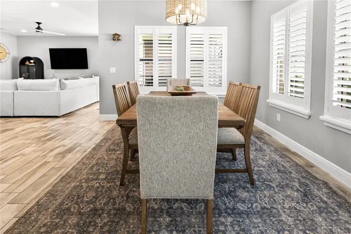 Dining area off kitchen