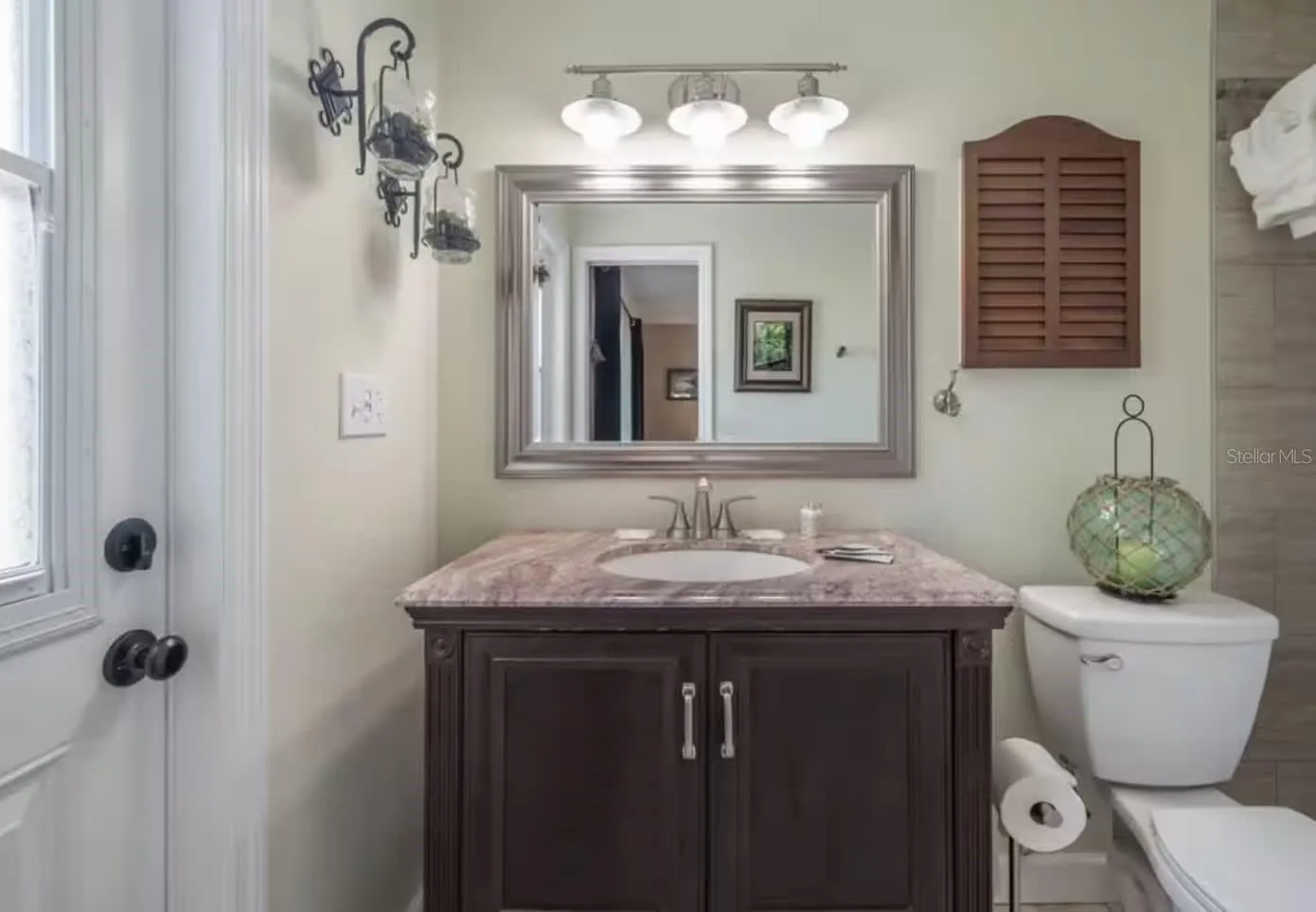 Primary bath vanity / lighting, etc.
