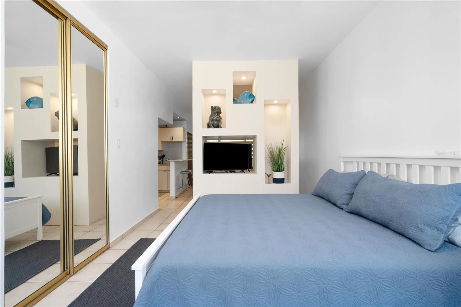 Sleeping area and closet