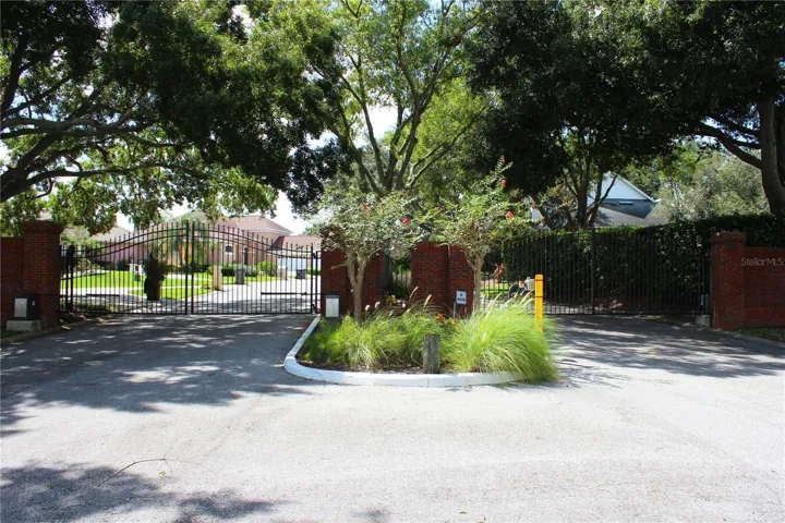 Community gate