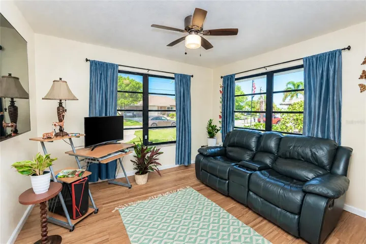 GUEST ROOM 1