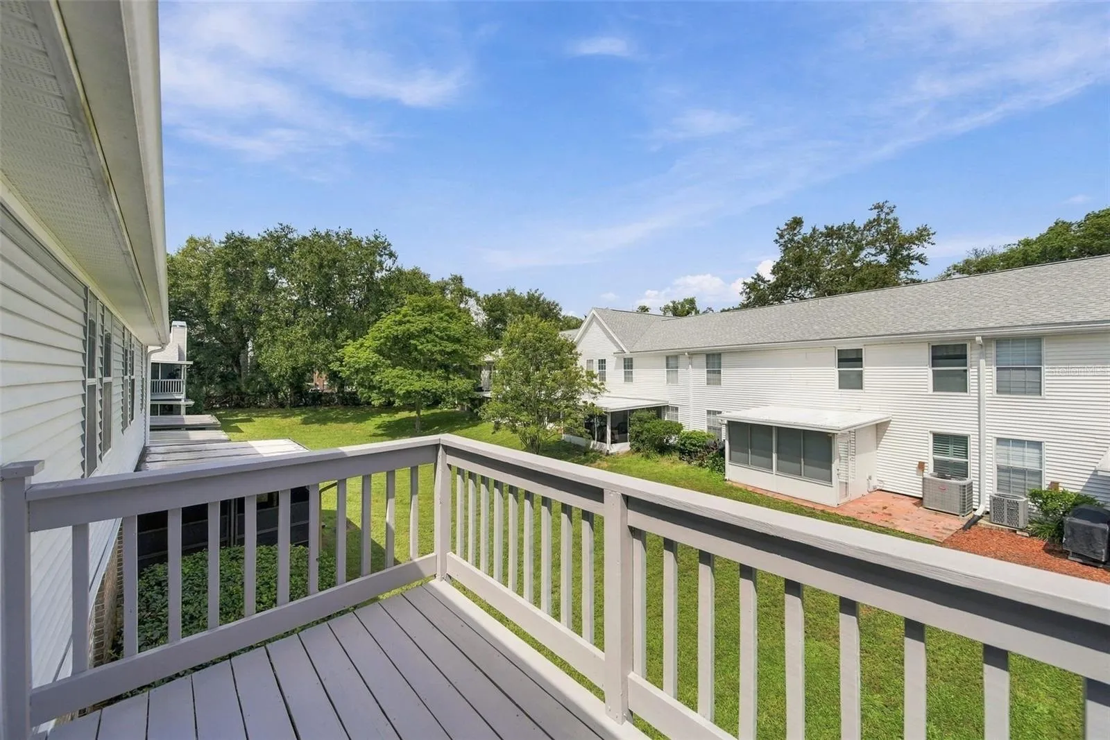 Patio perfect for Florida Fall or sunny sun bathing!