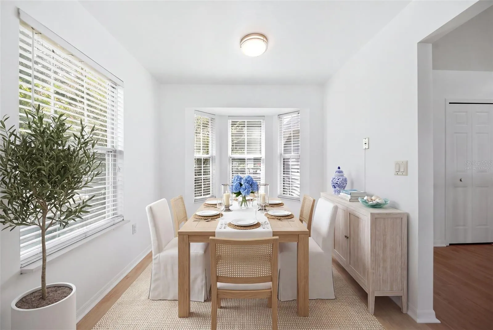 Virtually staged dining room